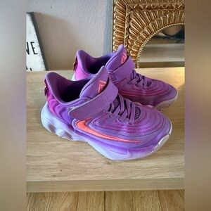 Nike Kids' Giannis Immortality 4 Stretch Lace purple 12c